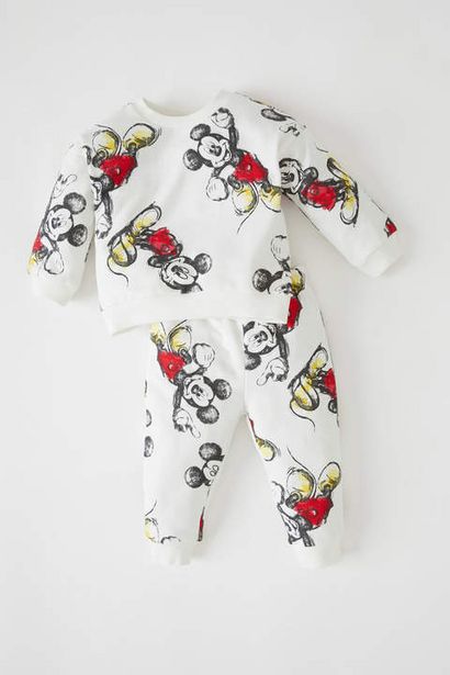 99,99 TL fiyatına Erkek Bebek Mickey Mouse Lisanslı Pamuklu Takım